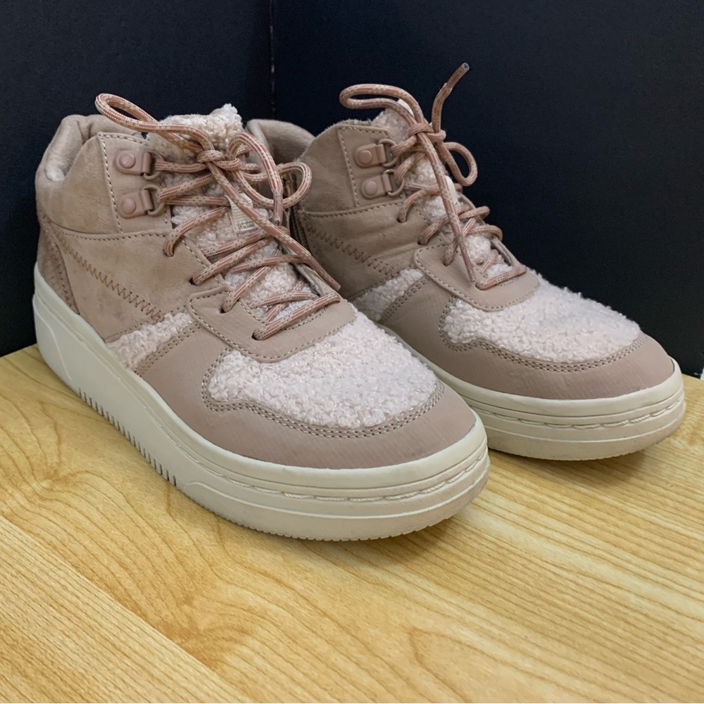 Dr. Scholl's Even up High-Top Sneakers women’s size 6.5 M Tan/blush Comfortable